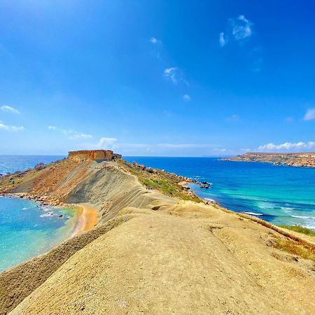 F8 1 Seaview Room, Living And Bathroom Shared , Stjulians Saint Julian's Екстериор снимка