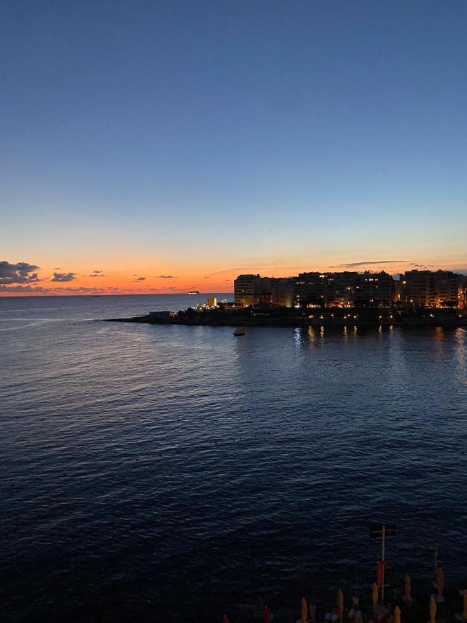 F8 1 Seaview Room, Living And Bathroom Shared , Stjulians Saint Julian's Екстериор снимка