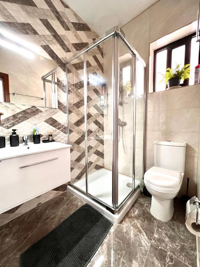 F8 1 Seaview Room, Living And Bathroom Shared , Stjulians Saint Julian's Екстериор снимка
